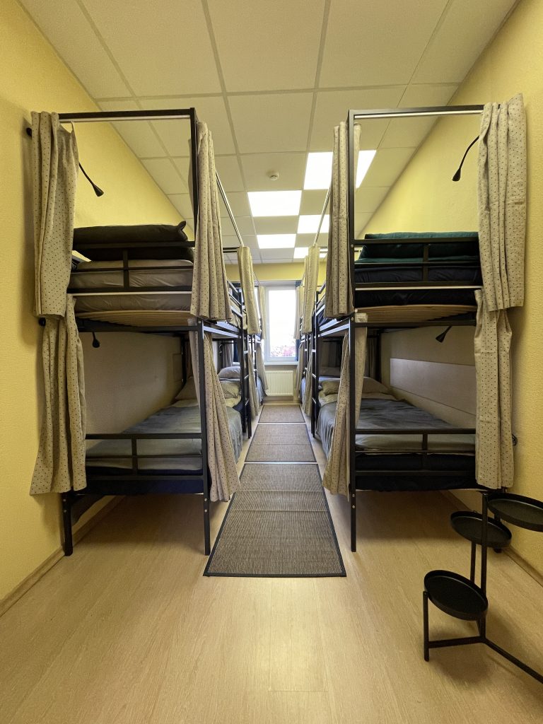 8 Bed room - artihost