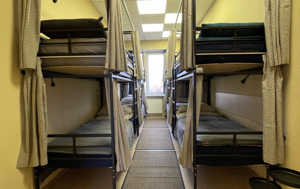 8 Bed room - artihost