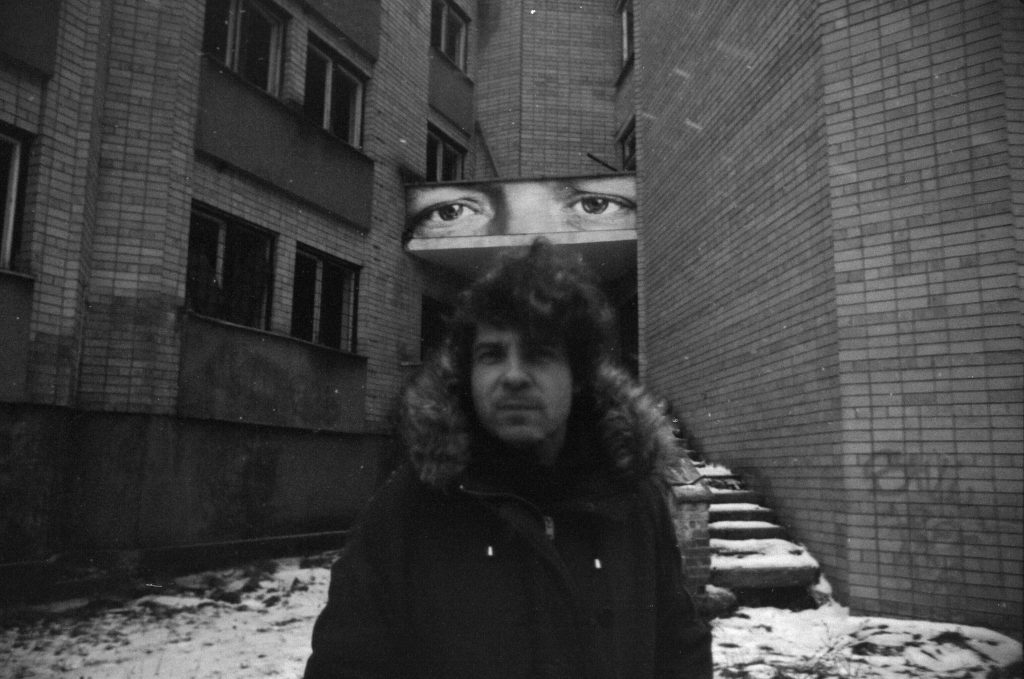 A screen of the present - Artihost Panevėžys