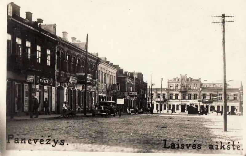 Laisvės Square between the wars